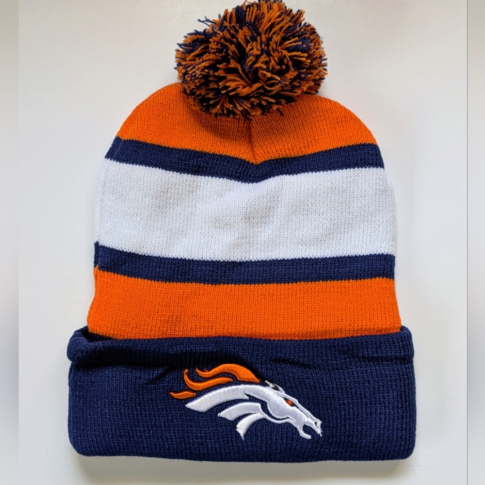 Unworn Bud Light NFL Denver Broncos Knit Hat Touque Pom-pom Cap Football Sports